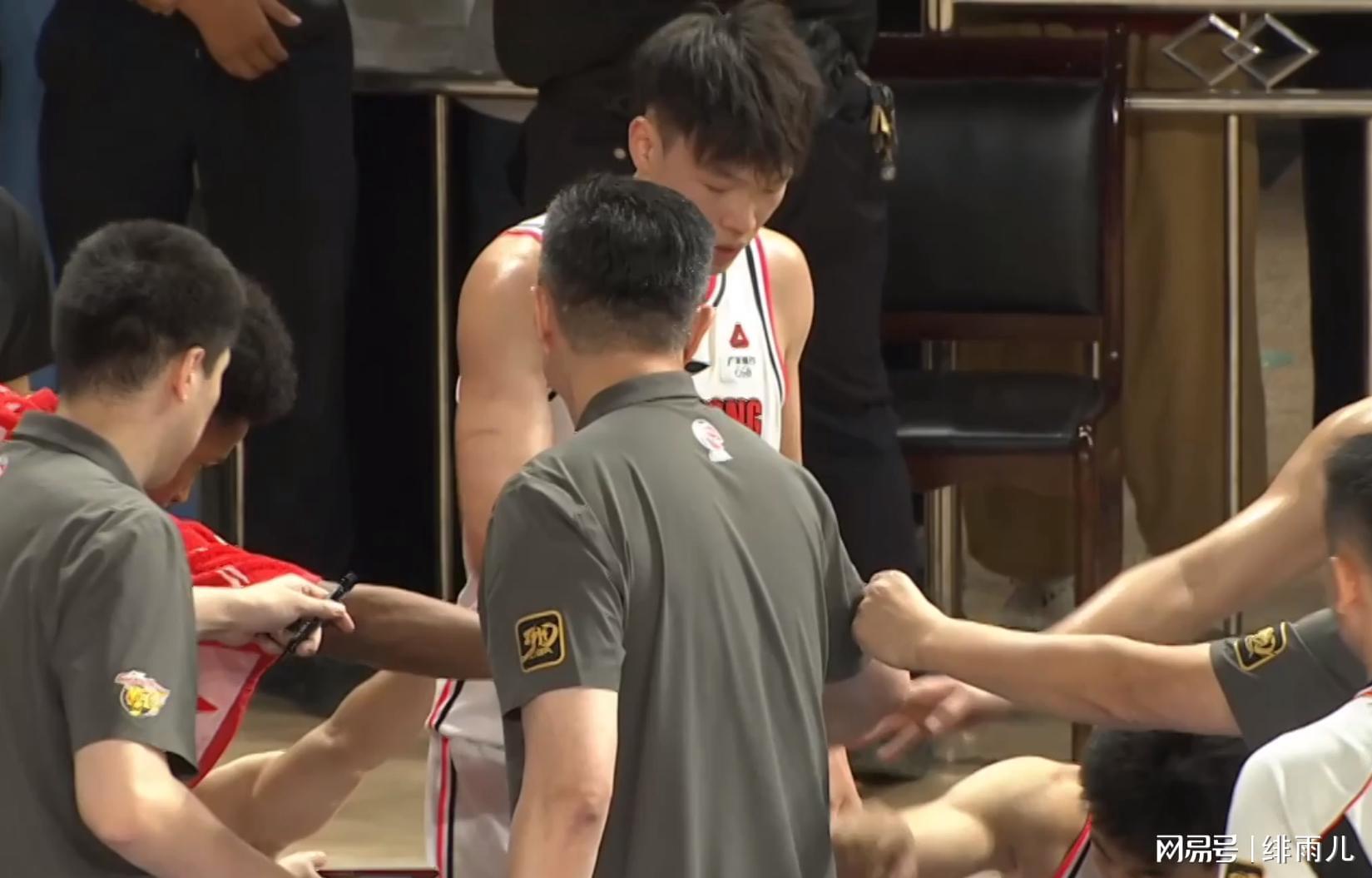 挤走崔永熙？广东队扶正“暴力三号位”，杜锋终于迎来争冠底牌！