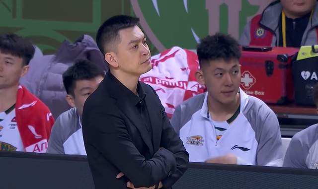 世俱杯买球-央视不播!今晚7:35,辽篮力拼黑马,杨鸣恐难逃连败,新援需爆发